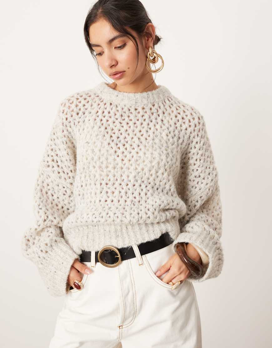 ASOS EDITION - Grobmaschiger Oversize-Pullover in Hellbeige meliert mit kastigem Schnitt-Bunt ASOS EDITION - Grobmaschiger Oversize-Pullover in Hellbeige meliert mit kastigem Schnitt-Bunt von ASOS EDITION