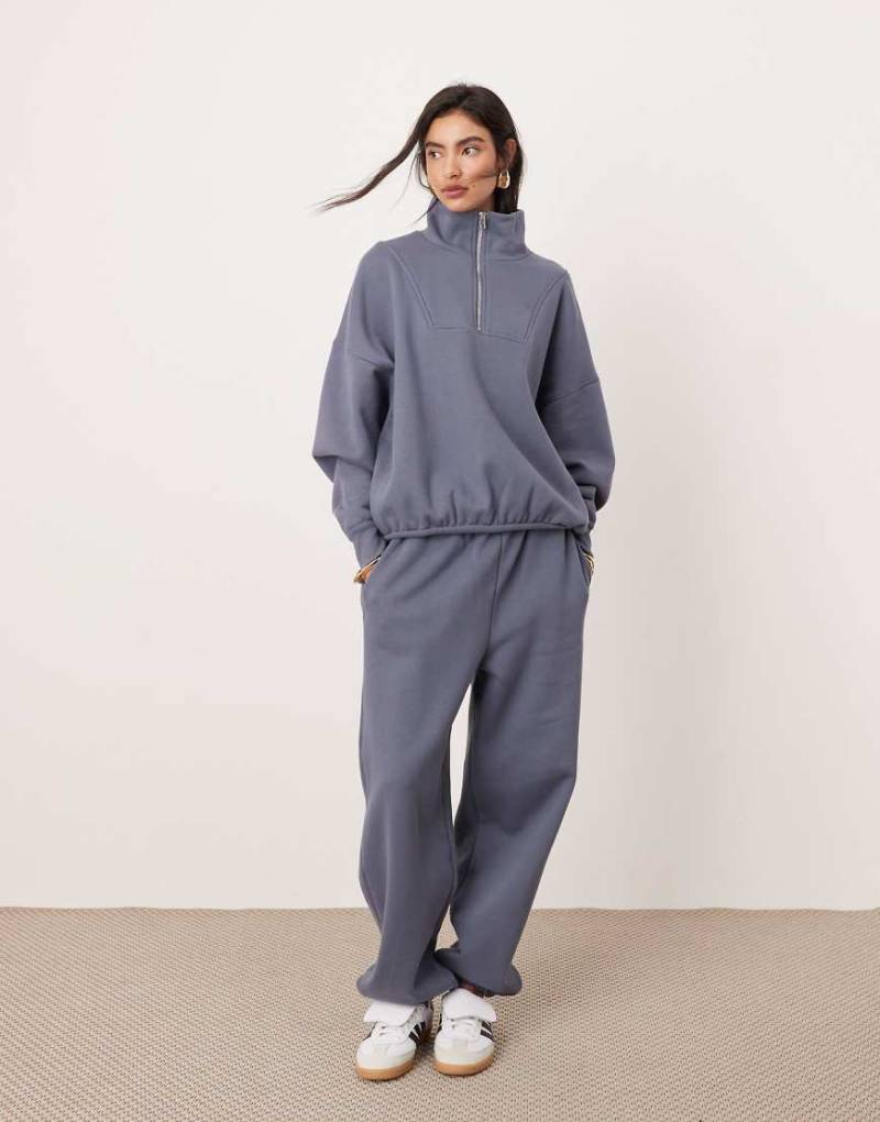 ASOS EDITION - Hochwertige Oversize-Jogginghose aus schwerem Stoff in Schieferblau von ASOS EDITION
