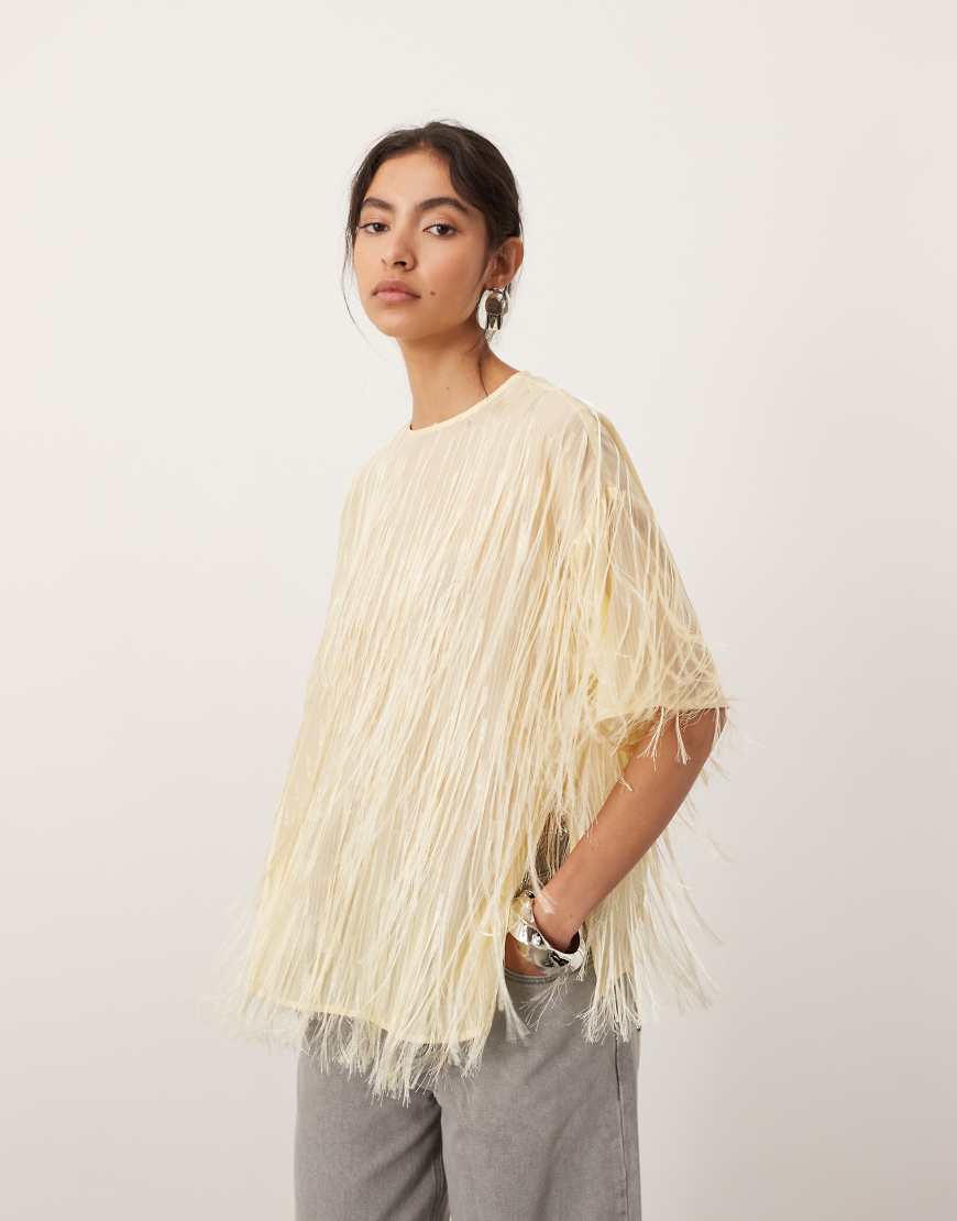 ASOS EDITION - Kastiges Oberteil aus Webstoff in Buttermilchgelb mit Fransendetail-Neutral ASOS EDITION - Kastiges Oberteil aus Webstoff in Buttermilchgelb mit Fransendetail-Neutral von ASOS EDITION