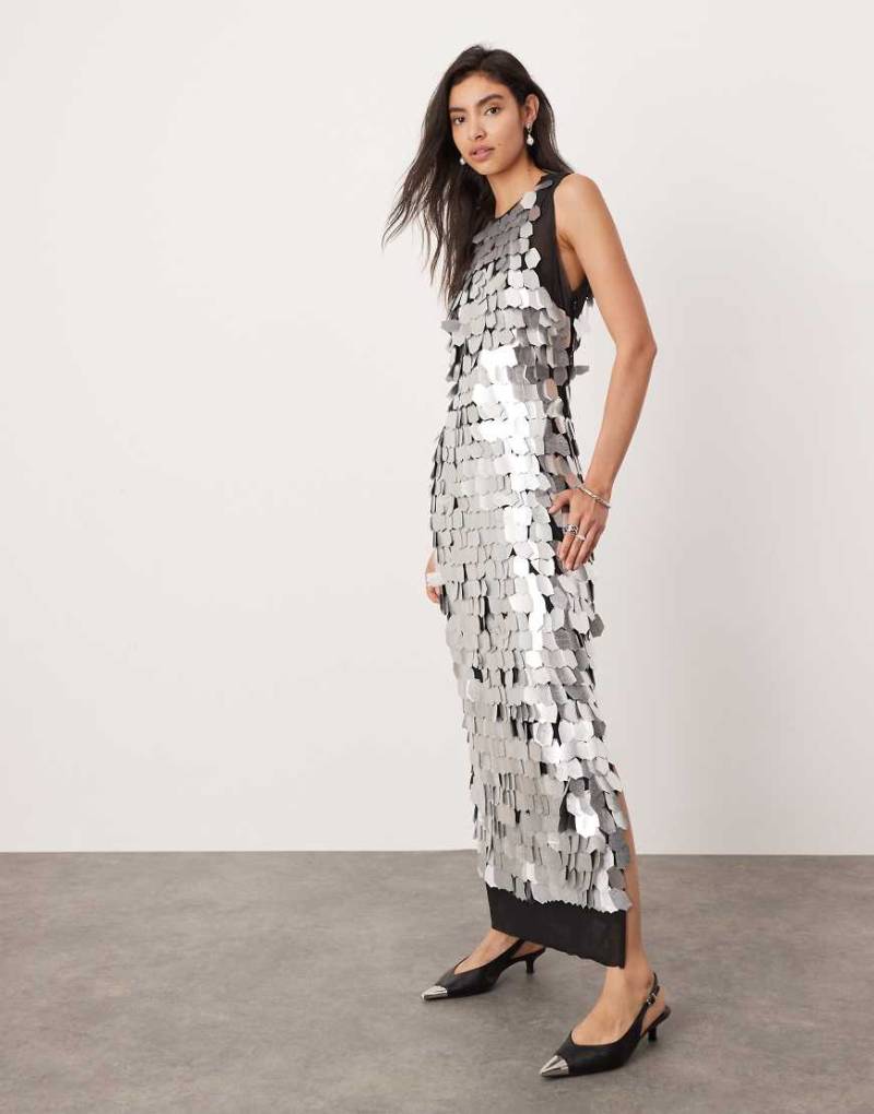ASOS EDITION - Midaxi-Kleid in Silber mit unregelmäßigen Pailletten, ungesäumten Kanten und Rückenausschnitt-Bunt von ASOS EDITION