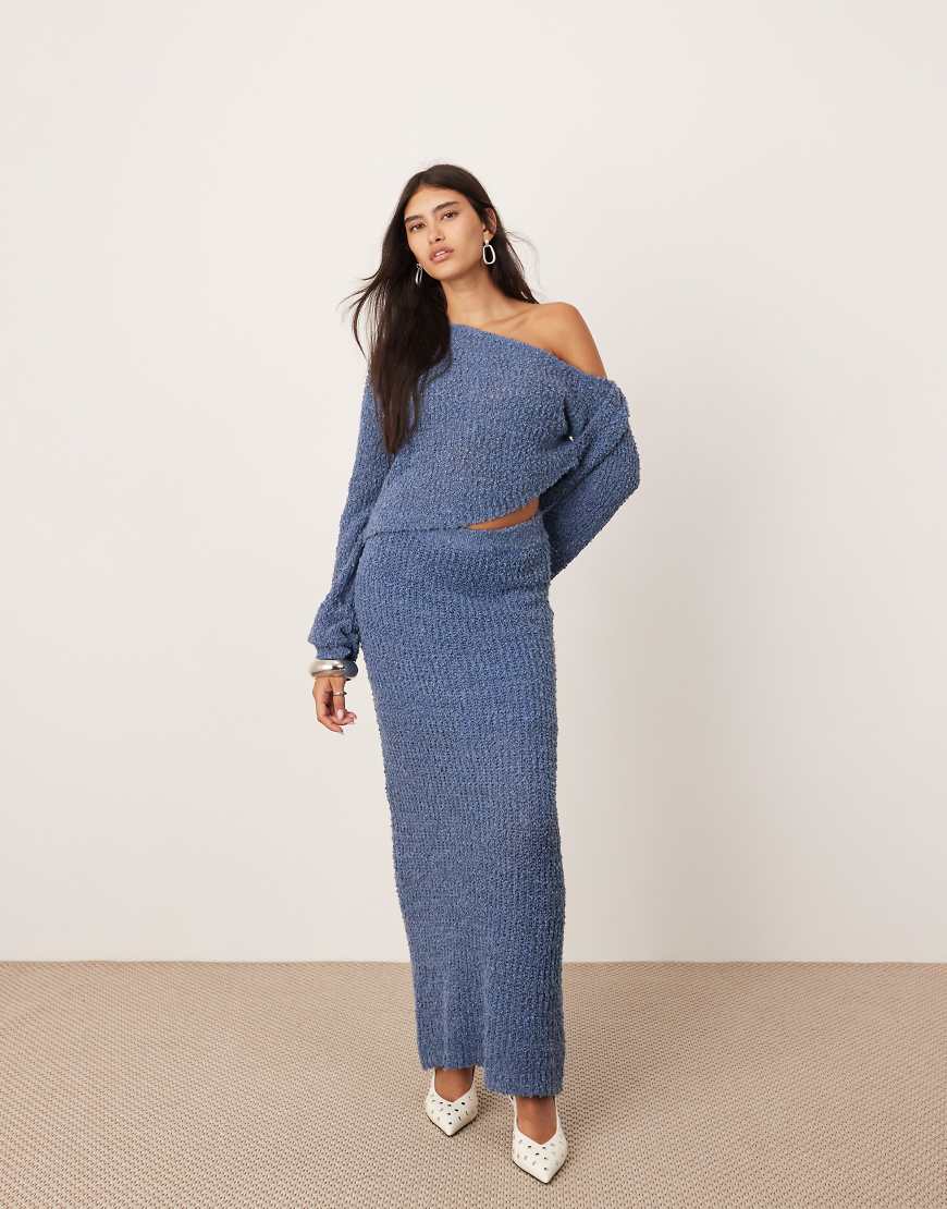 ASOS EDITION - Midaxi-Rock aus Feinstrick in Schieferblau, Kombiteil-Braun ASOS EDITION - Midaxi-Rock aus Feinstrick in Schieferblau, Kombiteil-Braun von ASOS EDITION