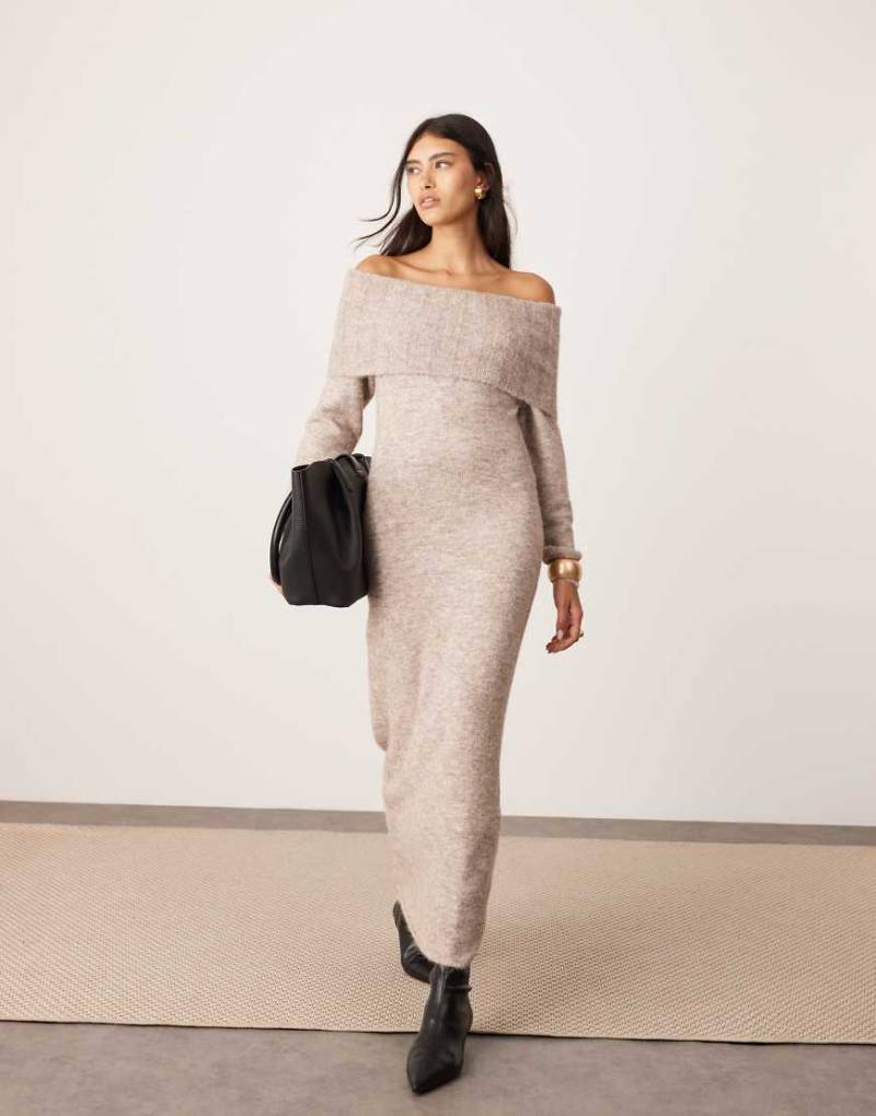 ASOS EDITION - Midaxi-Strickkleid in Pilzbraun mit Carmen-Ausschnitt von ASOS EDITION