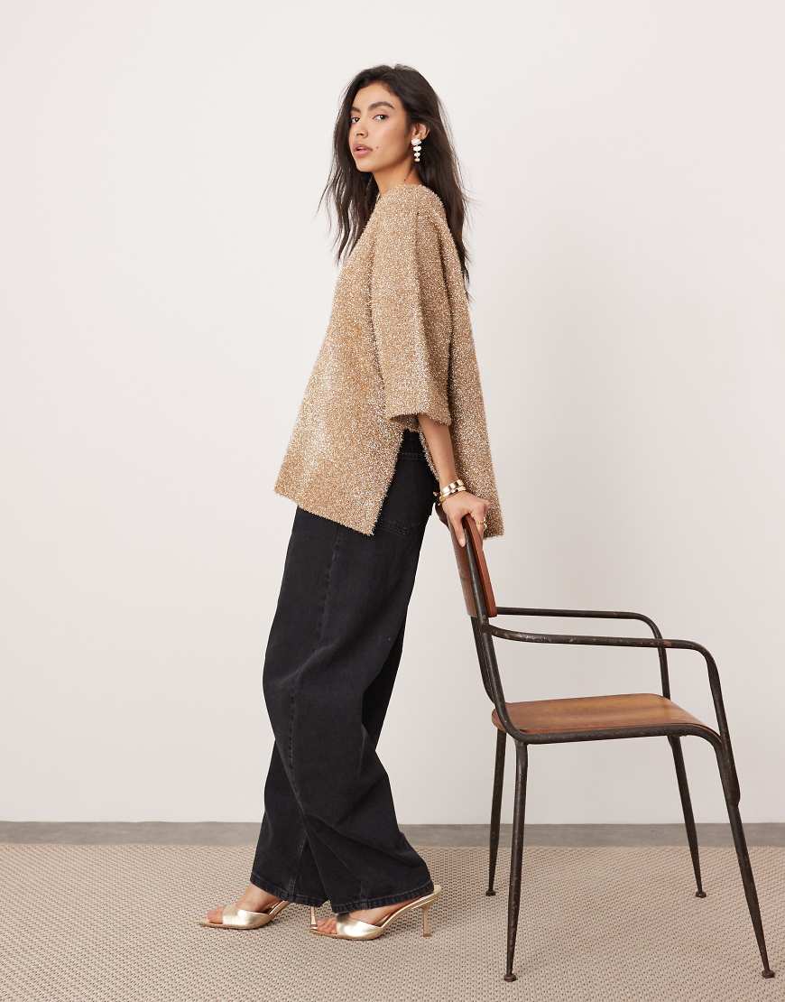 ASOS EDITION - Oversize-T-Shirt aus kompaktem Strick in Metallic-Gold-Goldfarben ASOS EDITION - Oversize-T-Shirt aus kompaktem Strick in Metallic-Gold-Goldfarben von ASOS EDITION
