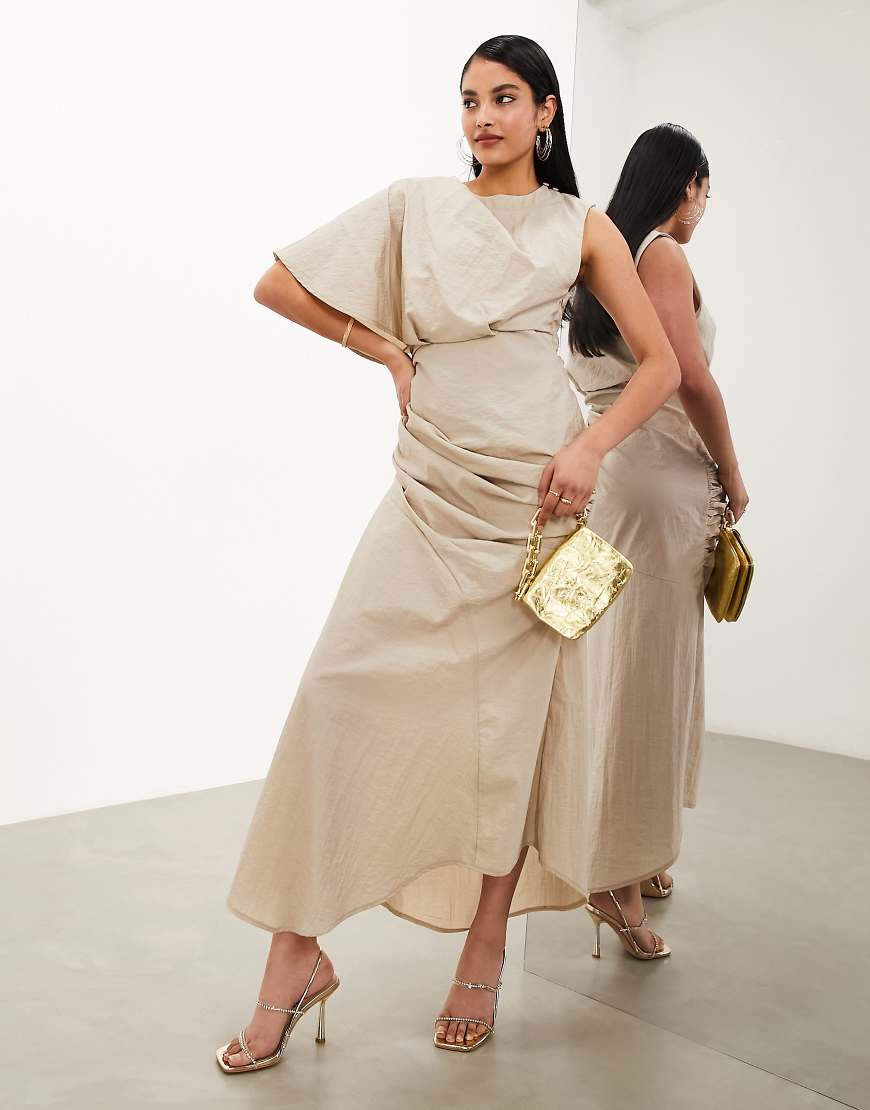 ASOS EDITION - Wadenlanges Kleid in verwaschenem Beige mit Raffung und One-Shoulder-Ärmel-Neutral ASOS EDITION - Wadenlanges Kleid in verwaschenem Beige mit Raffung und One-Shoulder-Ärmel-Neutral von ASOS EDITION