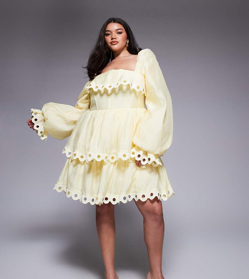 ASOS LUXE Curve - Gestuftes Minikleid in Buttermilchgelb mit Puffärmeln und Besatz im Cut-out-Design von ASOS LUXE