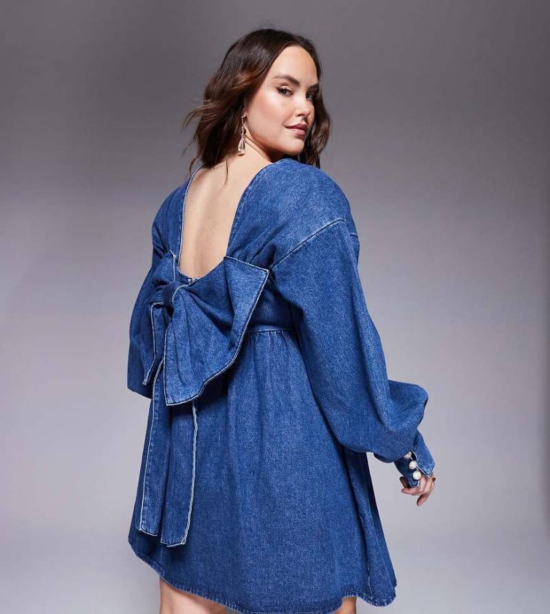 ASOS LUXE Curve - Langärmliges, kurzes Babydoll-Jeanskleid in Blau mit Schleife am Rücken von ASOS Luxe