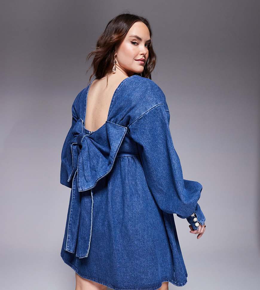 ASOS LUXE Curve - Langärmliges, kurzes Babydoll-Jeanskleid in Blau mit Schleife am Rücken von ASOS LUXE