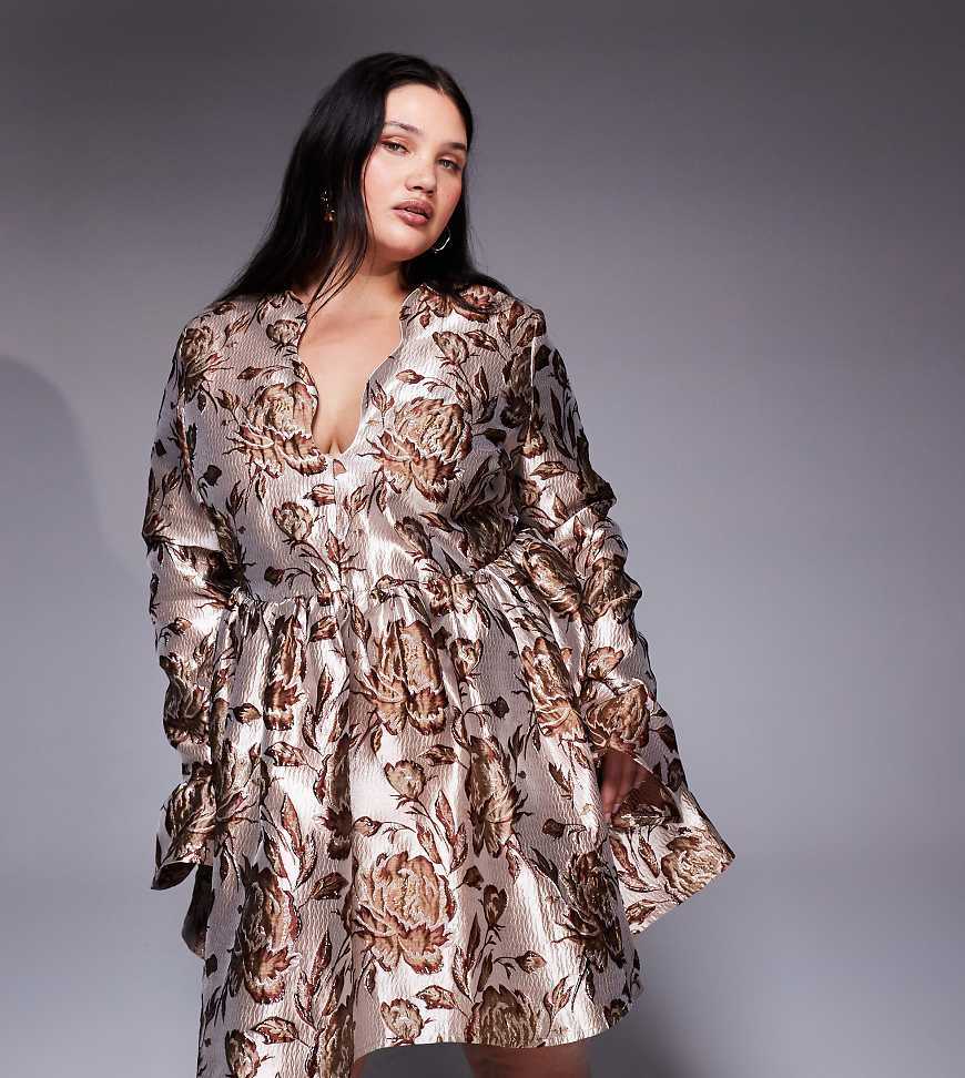 ASOS LUXE Curve - Skater-Kleid mit goldfarbenem Jacquard-Blattmuster und Bogenkante von ASOS LUXE