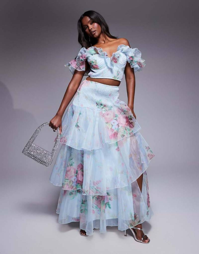 ASOS LUXE - Gesmokter Chiffon-Maxirock in Blau mit Blumenmuster, Kombiteil von ASOS LUXE