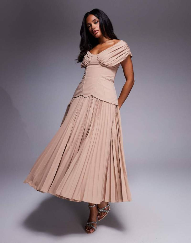 ASOS LUXE - Midikleid in Mokka mit plissierten Off-Shoulder-Trägern und geformter Hüftpartie-Braun von ASOS LUXE