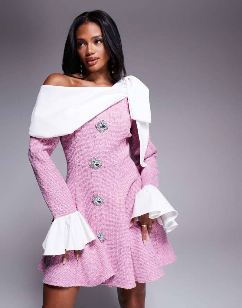 ASOS LUXE - Minikleid in Rosa aus Bouclé und Popeline mit verzierten Knöpfen ASOS LUXE - Minikleid in Rosa aus Bouclé und Popeline mit verzierten Knöpfen von ASOS LUXE