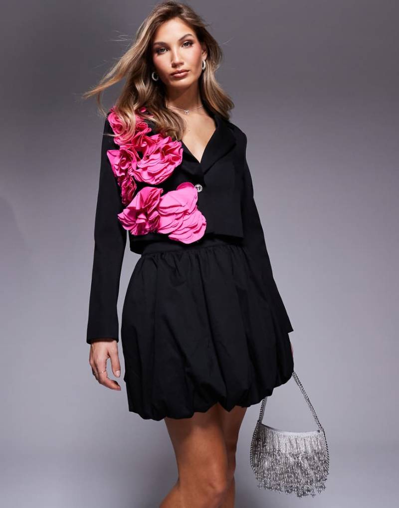 ASOS LUXE - Minirock aus Baumwoll-Popeline in Schwarz mit Ballonsaum von ASOS LUXE