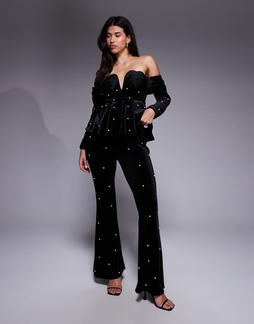 ASOS LUXE - Samthose in Schwarz mit Perlenverzierung, Kombiteil-Bunt von ASOS LUXE