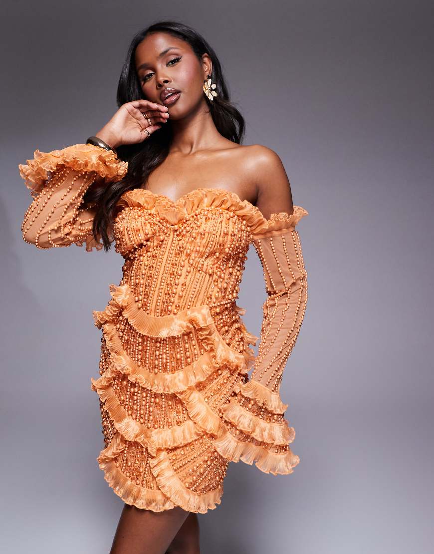 ASOS LUXE - Schulterfreies Minikleid in Orange mit Muschelsaum und Schmucksteinverzierung ASOS LUXE - Schulterfreies Minikleid in Orange mit Muschelsaum und Schmucksteinverzierung von ASOS LUXE