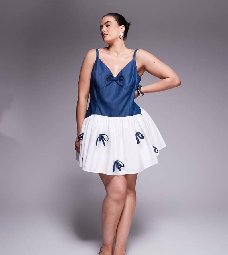 ASOS LUXE Curve - Minikleid aus Chambray in Blau mit Rock aus kontrastierendem Popeline mit Schleifendetails von ASOS LUXE