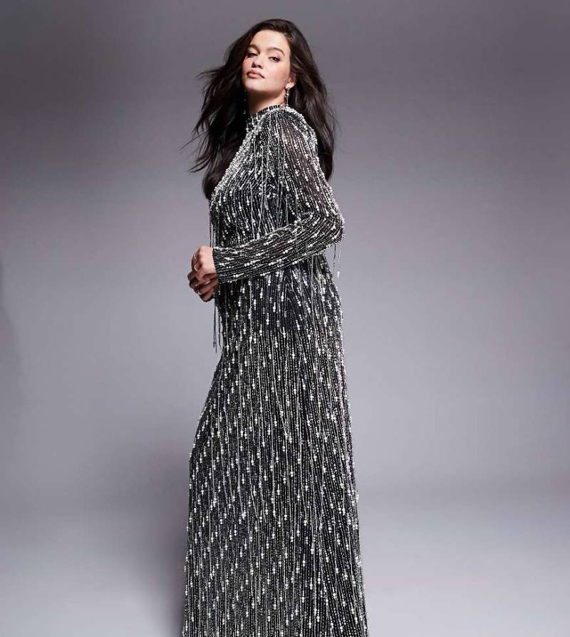 ASOS LUXE Curve - Verziertes Maxikleid in Schwarz mit hängenden Perlendetails von ASOS LUXE