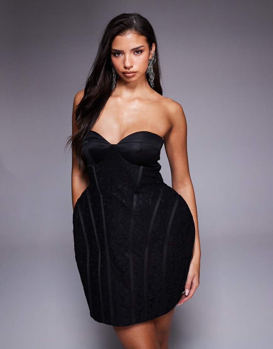 ASOS LUXE - Trägerloses Minikleid aus Spitze in Schwarz mit geformtem Korsett von ASOS Luxe