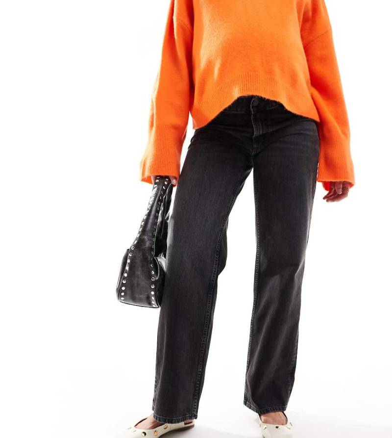 ASOS DESIGN Maternity ASOS DESIGN - Weite Dad-Jeans in verwaschenem Schwarz von ASOS Maternity