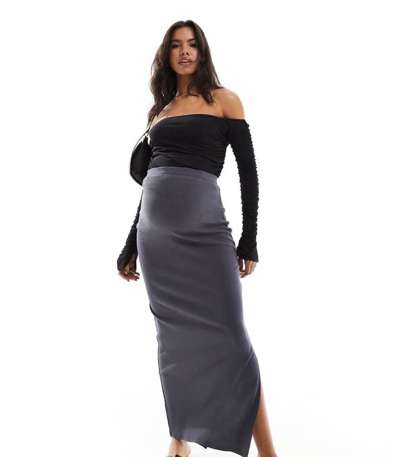 ASOS DESIGN Maternity - Gerippter Maxirock in Dunkelgrau mit Seitenschlitz von ASOS Maternity