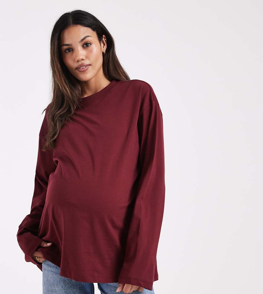 ASOS DESIGN Maternity - Langärmliges Umstands-Shirt in Burgunderrot-Bunt von ASOS Maternity