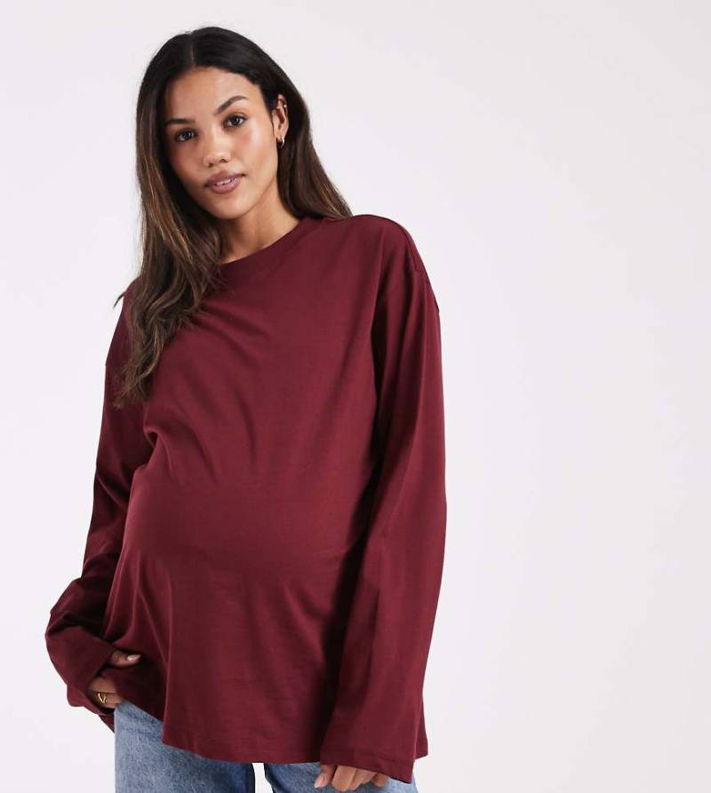 ASOS DESIGN Maternity - Langärmliges Umstands-Shirt in Burgunderrot-Bunt von ASOS Maternity