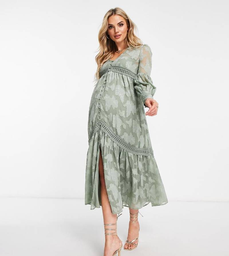 ASOS DESIGN Maternity - Midi-Hemdkleid in Khaki mit Knopfleiste sowie Einsätzen aus Spitze im Ausbrenner-Muster-Grün von ASOS Maternity