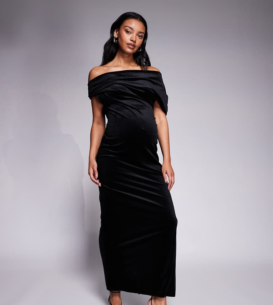 ASOS DESIGN Maternity - Midikleid aus schwarzem Samt mit abfallender Schulterpartie von ASOS Maternity