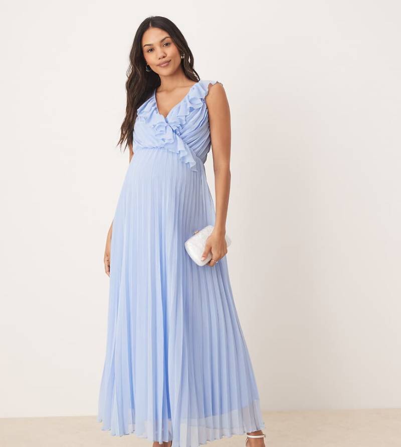 ASOS DESIGN Maternity - Plissiertes Midikleid in Babyblau mit Rüschen und Wickeldesign-Bunt ASOS DESIGN Maternity - Plissiertes Midikleid in Babyblau mit Rüschen und Wickeldesign-Bunt von ASOS Maternity