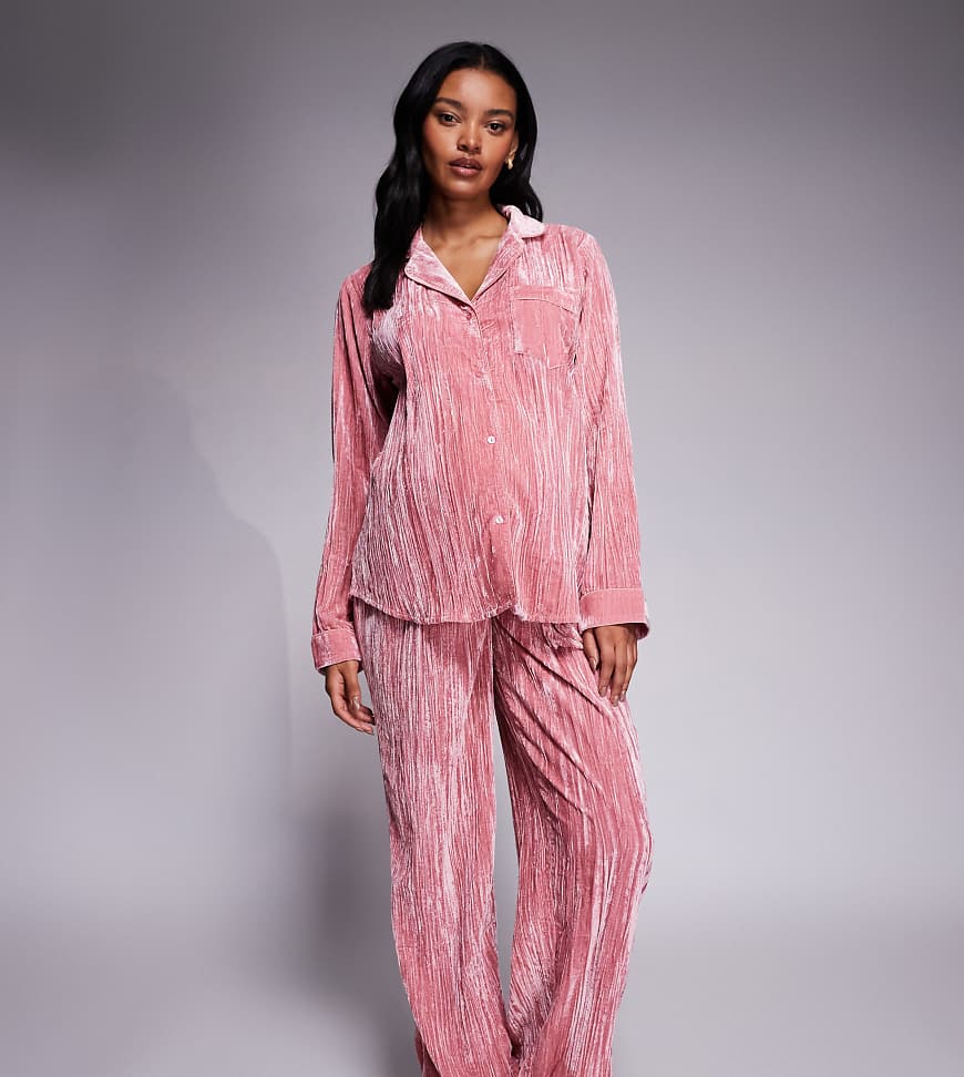 ASOS DESIGN Maternity - Pyjama-Set in Rosa mit Samtstruktur-Neutral von ASOS Maternity