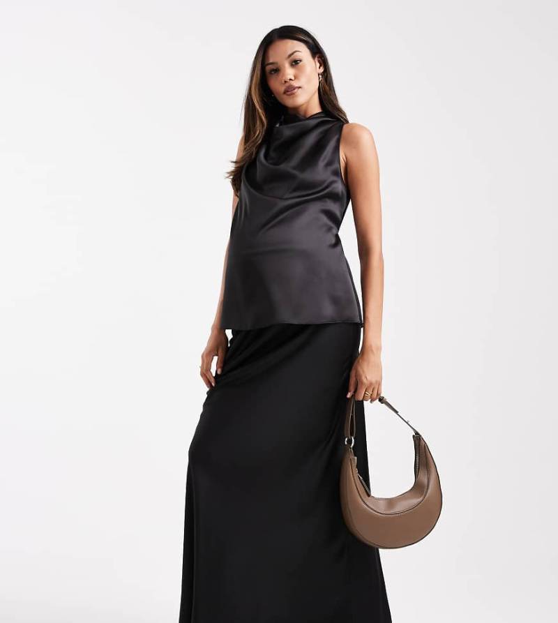 ASOS DESIGN Maternity - Satin-Maxirock mit asymmetrischem Schnitt, Umstandsmode-Schwarz von ASOS Maternity