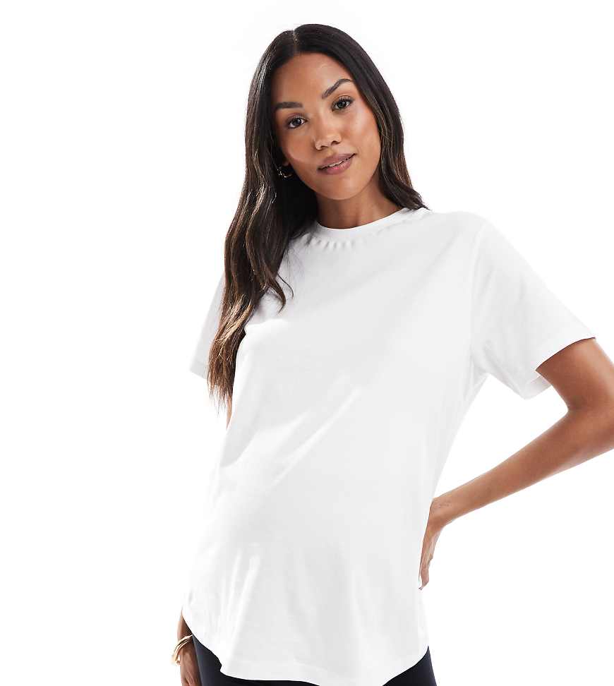 ASOS DESIGN Maternity - T-Shirt in Weiß mit regulärer Passform von ASOS Maternity