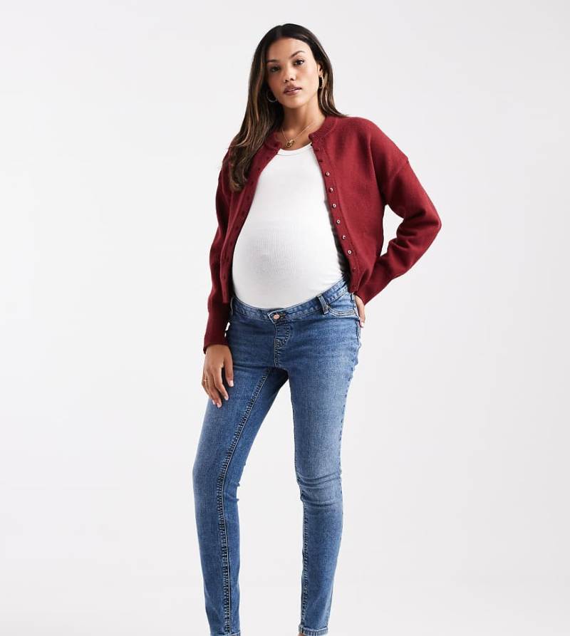 ASOS DESIGN Maternity - Ultimate - Jeans in Mittelblau mit engem Schnitt, Umstandsmode von ASOS Maternity