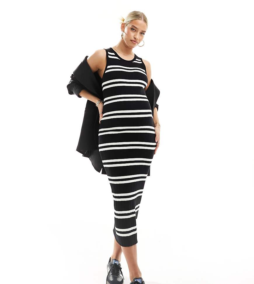 ASOS DESIGN Maternity - Wadenlanges Tanktop-Kleid aus Strickmaterial mit Streifen-Bunt ASOS DESIGN Maternity - Wadenlanges Tanktop-Kleid aus Strickmaterial mit Streifen-Bunt von ASOS Maternity