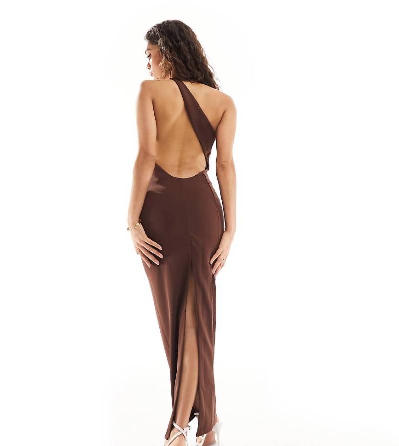 ASOS DESIGN Petite - Asymmetrisches, geformtes Maxikleid in Schokobraun von ASOS Petite