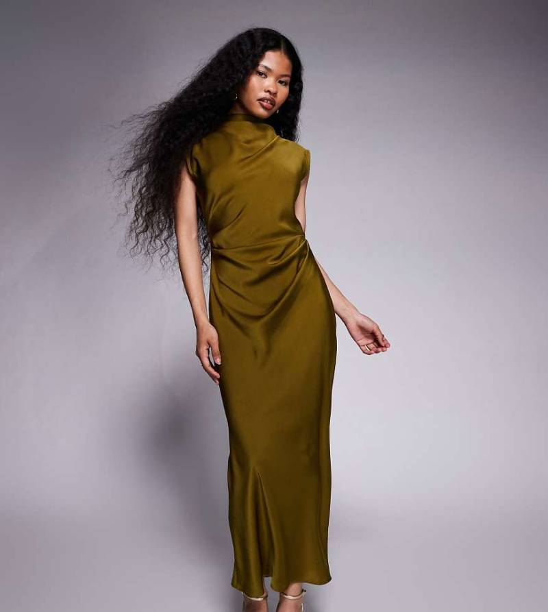 ASOS DESIGN Petite - Hochgeschlossenes Satin-Midikleid in Grün mit Falten am Oberteil von ASOS Petite