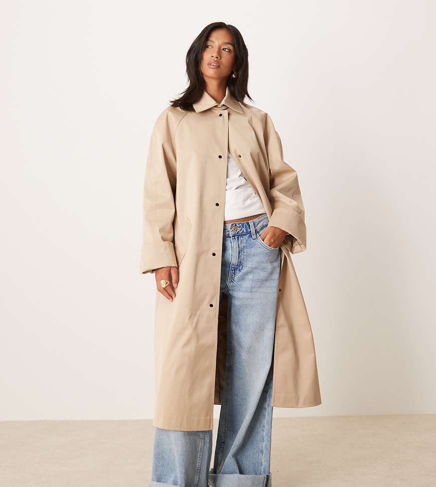 ASOS DESIGN Petite - Langer Trench-Car-Coat in Sandbeige-Neutral von ASOS Petite