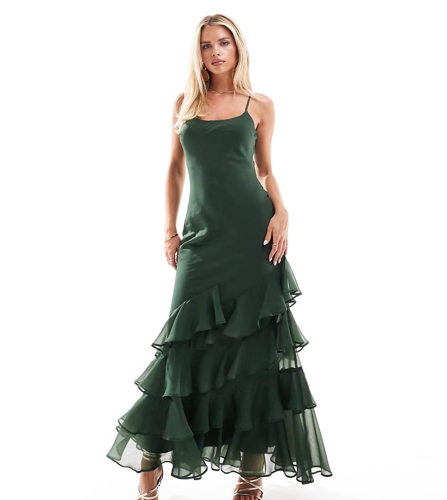 ASOS DESIGN Petite - Maxikleid in Tannengrün mit U-Ausschnitt, Bias-Cut und Rüschensaum von ASOS Petite