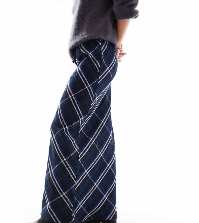 ASOS DESIGN Petite - Maxirock in Blau-Rosa kariert mit Taillenband-Bunt von ASOS Petite