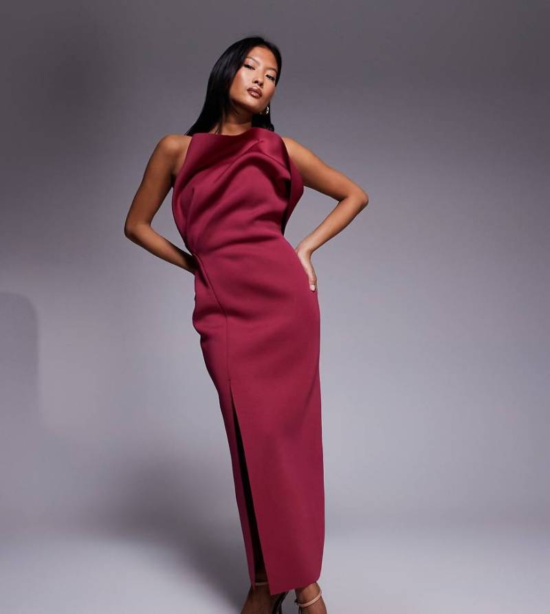 ASOS DESIGN Petite - Midikleid aus neoprenartigem Stoff in Burgunderrot mit One-Shoulder-Träger und auffälligem verdrehtem Detail von ASOS Petite