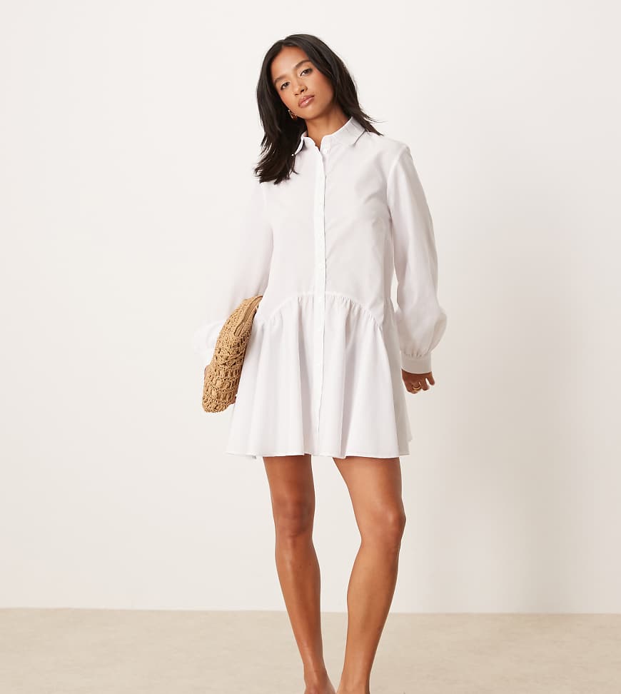 ASOS DESIGN Petite - Mini-Hemdkleid in Weiß gestreift mit breiten Manschetten und Oversize-Taschen ASOS DESIGN Petite - Mini-Hemdkleid in Weiß gestreift mit breiten Manschetten und Oversize-Taschen von ASOS Petite
