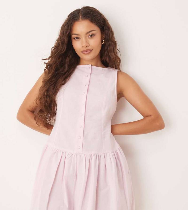 ASOS DESIGN Petite - Minikleid in Zuckerrosa mit tiefer Taille, U-Boot-Ausschnitt und Knopfleiste von ASOS Petite