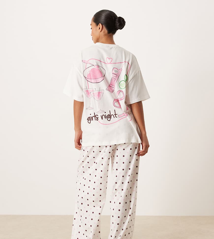 ASOS DESIGN Petite - Pyjama mit Oversize-T-Shirt mit „Girls Night"-Motivprint und weit geschnittener Hose-Bunt von ASOS Petite