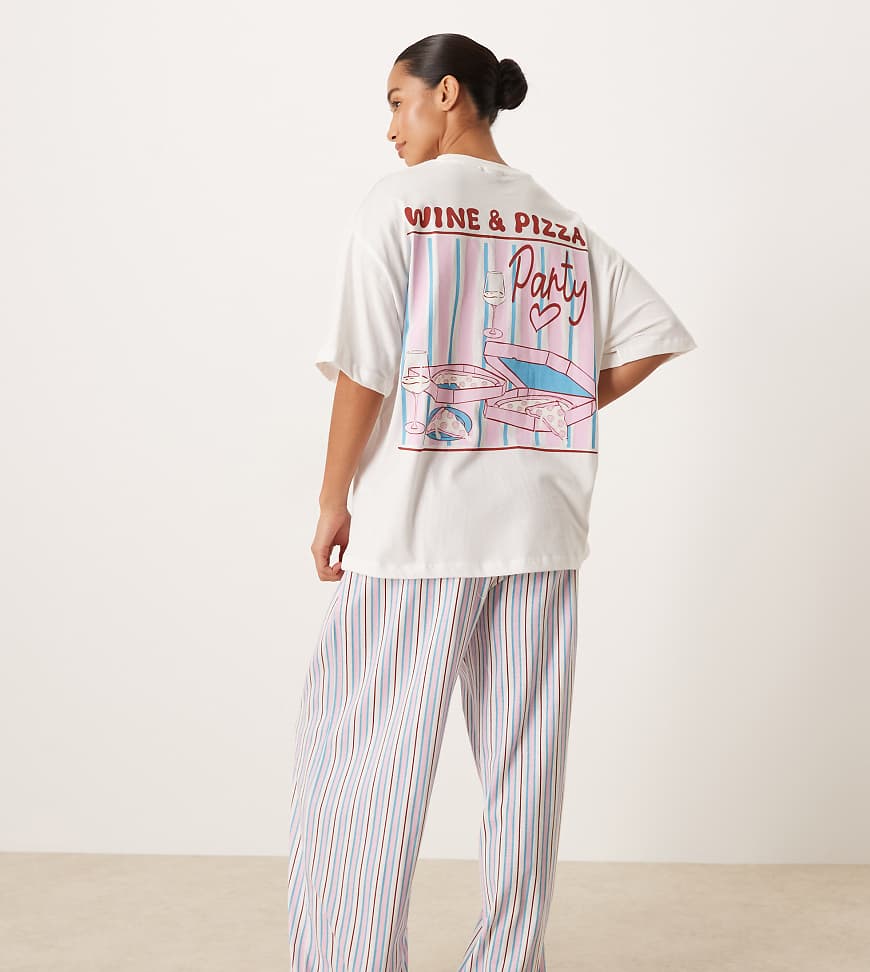 ASOS DESIGN Petite - Pyjama mit Oversize-T-Shirt mit „Wine & Pizza"-Grafikprint und Jerseyhose mit weitem Bein-Bunt von ASOS Petite