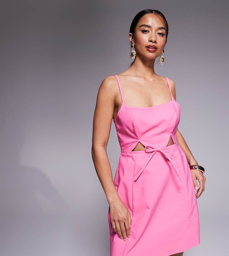 ASOS DESIGN Petite - Strukturiertes Minikleid in Rosa mit Zierausschnitt und Schleife von ASOS Petite