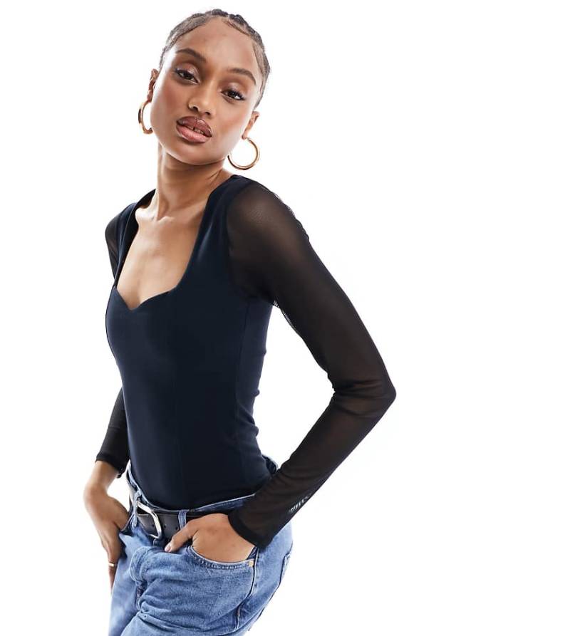 ASOS DESIGN Tall - Body mit Herzausschnitt und Netzstoff-Ärmeln-Schwarz von ASOS Tall