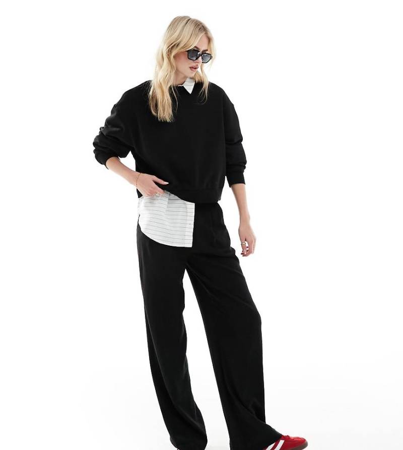ASOS DESIGN Tall - Hose in Schwarz mit Leinenanteil und lockerem, geradem Schnitt von ASOS Tall