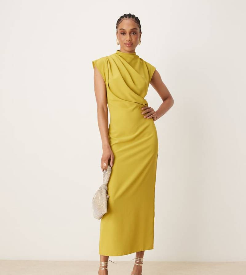ASOS DESIGN Tall - Hochgeschlossenes, ärmelloses Midikleid in Gold mit drapiertem Ausschnitt-Neutral von ASOS Tall