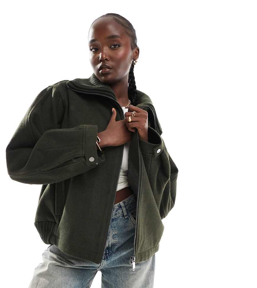 ASOS DESIGN Tall - Kurzmantel in Khaki mit Strickkragen-Grün von ASOS Tall