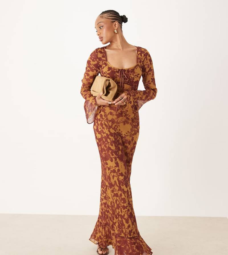 ASOS DESIGN Tall - Langärmliges Maxikleid in Orange mit abstraktem Print und geraffter Brustpartie-Bunt von ASOS Tall