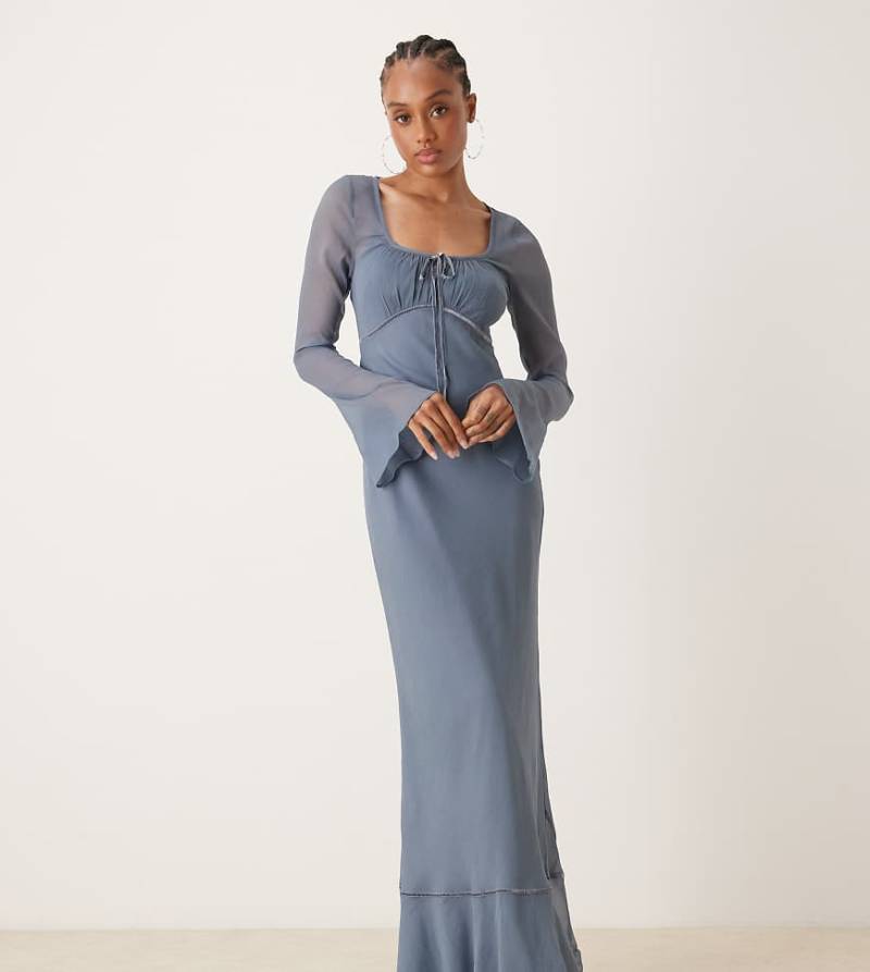 ASOS DESIGN Tall - Langärmliges Maxikleid in Stahlblau mit geraffter Brustpartie von ASOS Tall